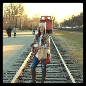 Meet your Posher, Faye